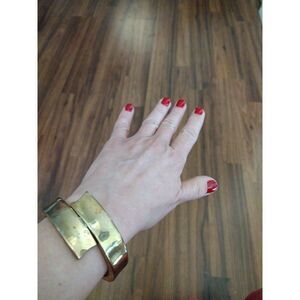 Gold tone bracelet and earring set some defects